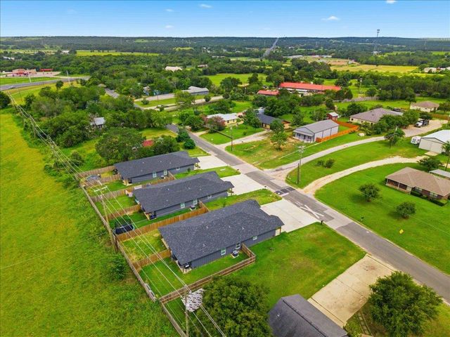 109 Fisher ST A & B, Elgin, TX 78621