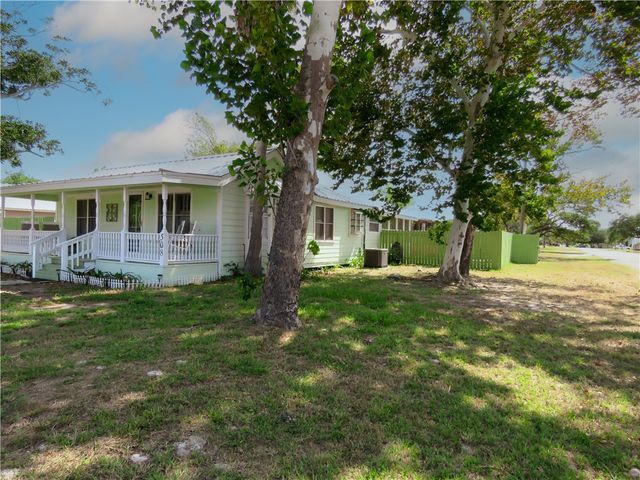 508 Broadway St, Fulton, TX 78358