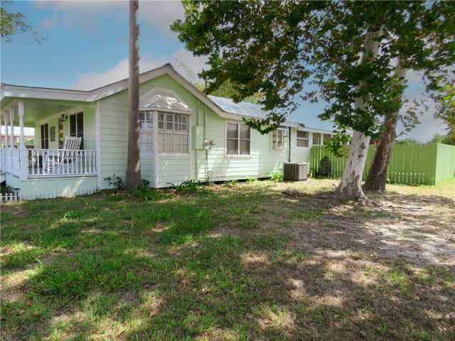 508 Broadway St, Fulton, TX 78358