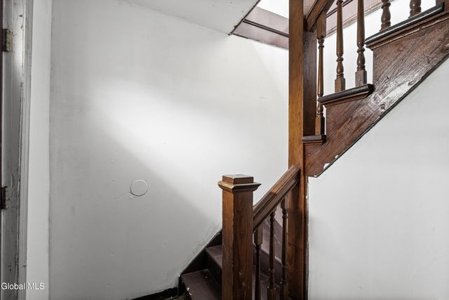 6 Hill Street, Waterford, NY 12188