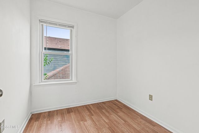 6 Hill Street, Waterford, NY 12188