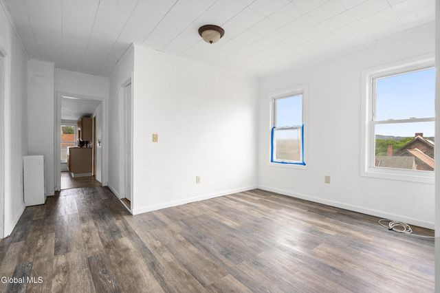 6 Hill Street, Waterford, NY 12188