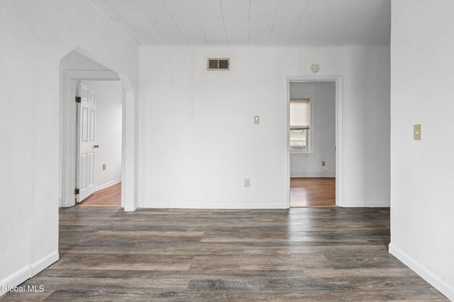 6 Hill Street, Waterford, NY 12188