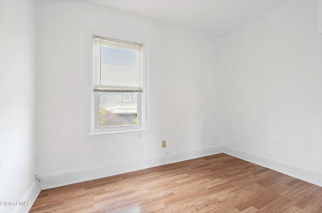 6 Hill Street, Waterford, NY 12188