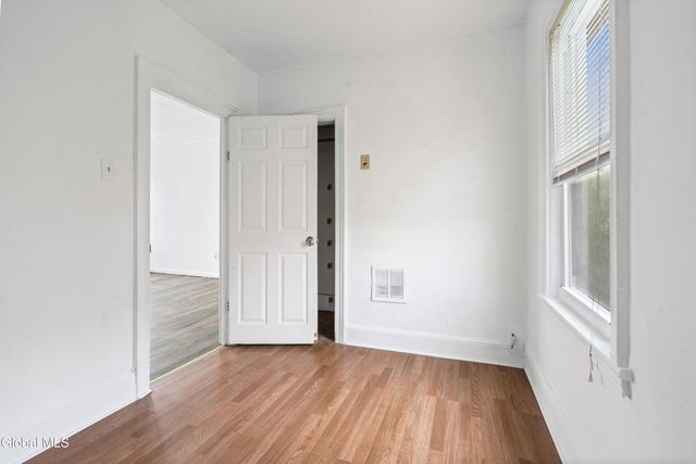 6 Hill Street, Waterford, NY 12188