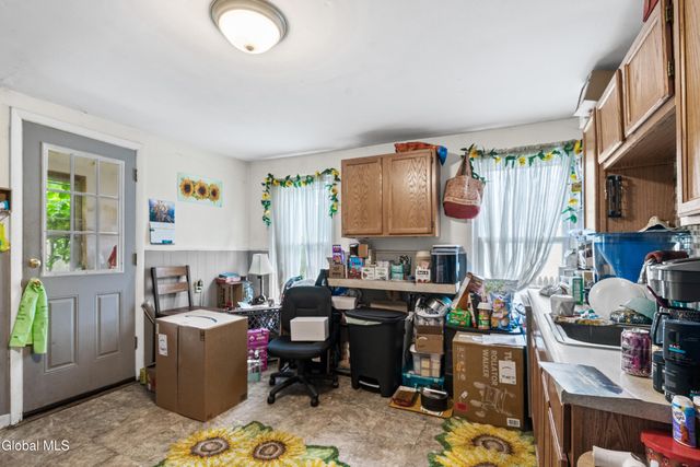 6 Hill Street, Waterford, NY 12188