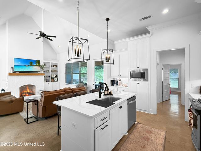 651 Wild Horse Lane, Brandon, MS 39042