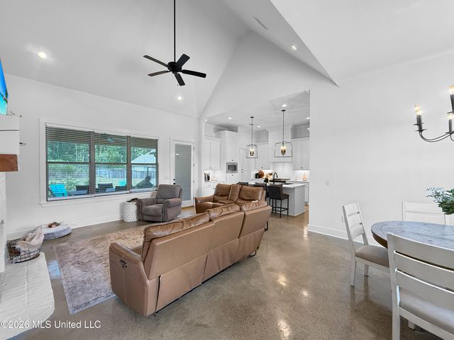 651 Wild Horse Lane, Brandon, MS 39042