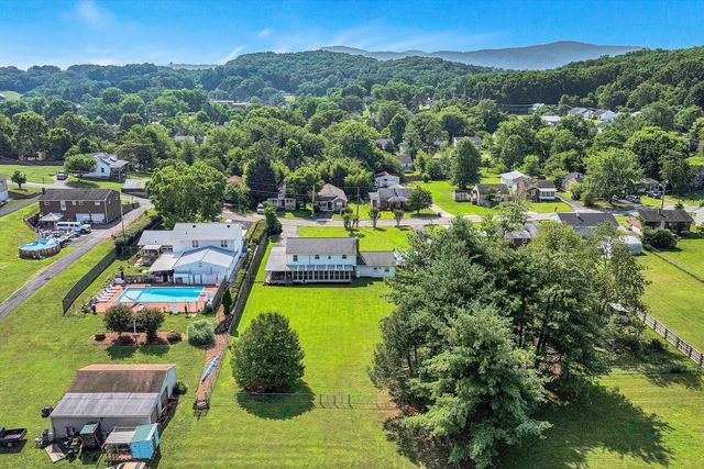 3707 Springvale ST, Roanoke, VA 24014