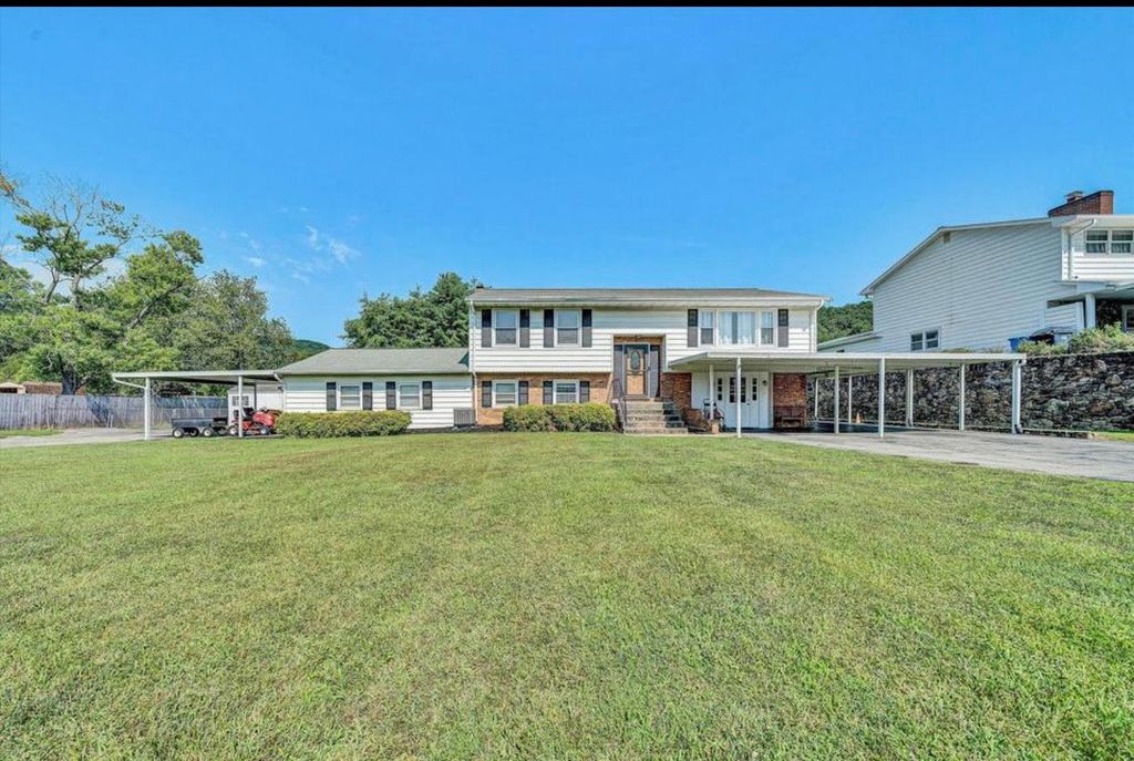 3707 Springvale ST, Roanoke, VA 24014