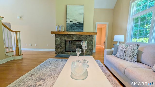 38 Avalon Drive, Middlebury, CT 06762