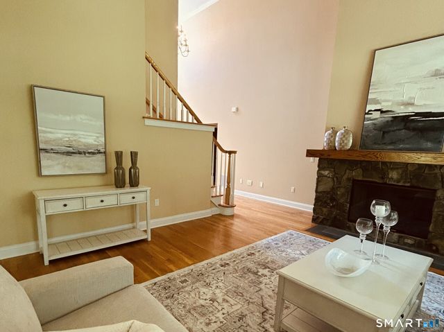 38 Avalon Drive, Middlebury, CT 06762