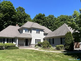 38 Avalon Drive, Middlebury, CT 06762