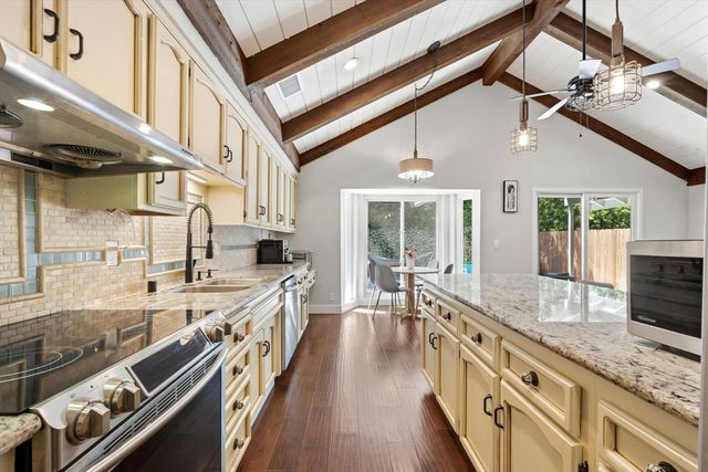 7433 Walnut Rd, Fair Oaks, CA 95628