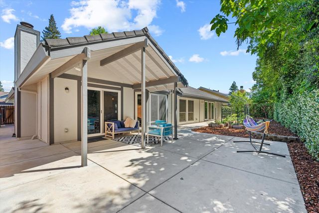 7433 Walnut Rd, Fair Oaks, CA 95628