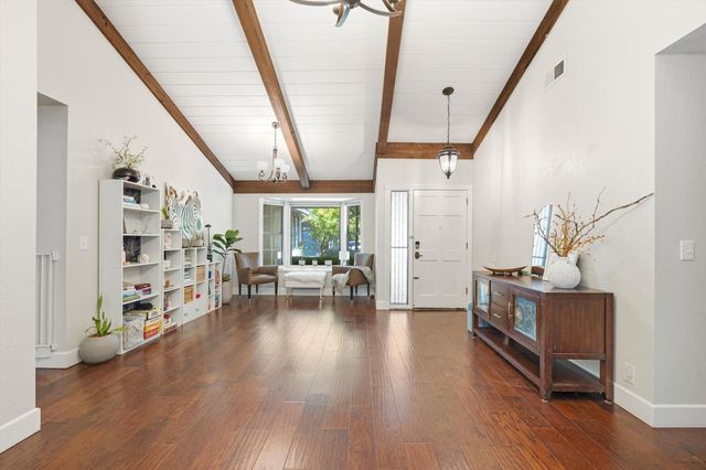 7433 Walnut Rd, Fair Oaks, CA 95628