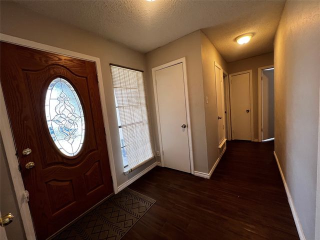 3605 Woodmoor Road, Fort Worth, TX 76133