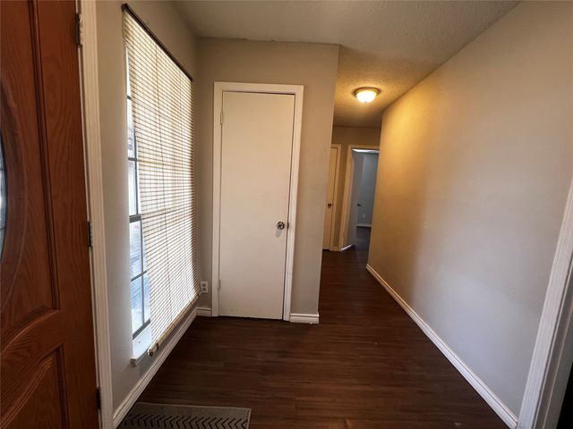 3605 Woodmoor Road, Fort Worth, TX 76133