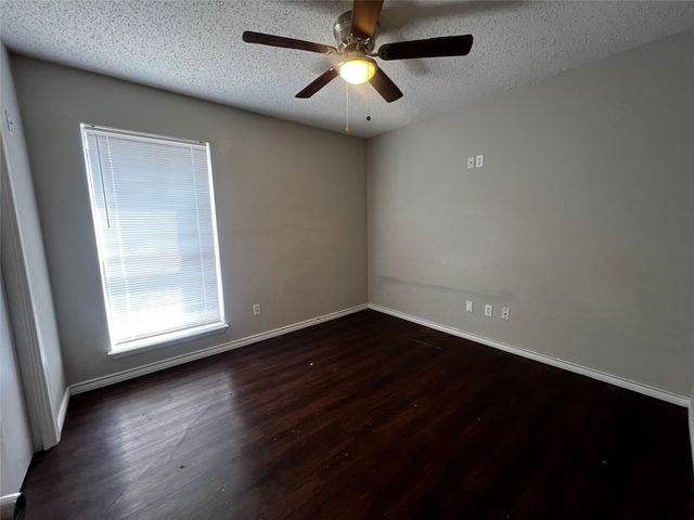 3605 Woodmoor Road, Fort Worth, TX 76133
