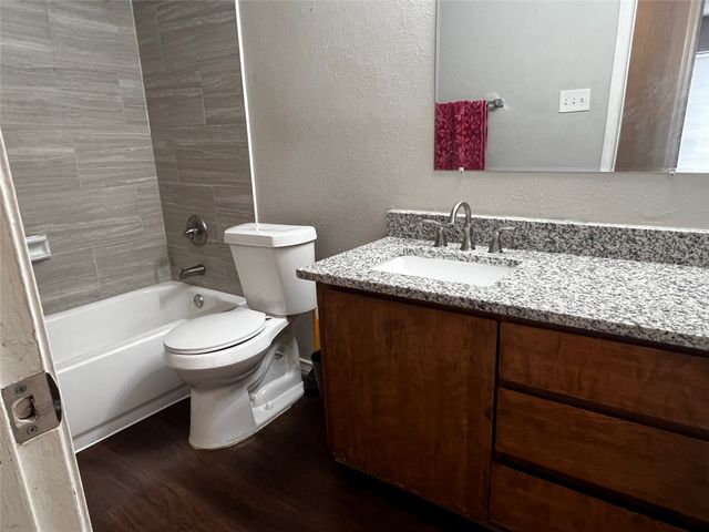 3605 Woodmoor Road, Fort Worth, TX 76133