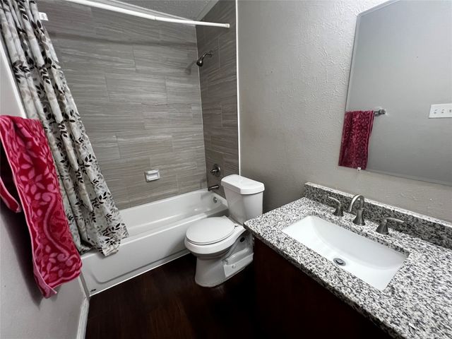 3605 Woodmoor Road, Fort Worth, TX 76133