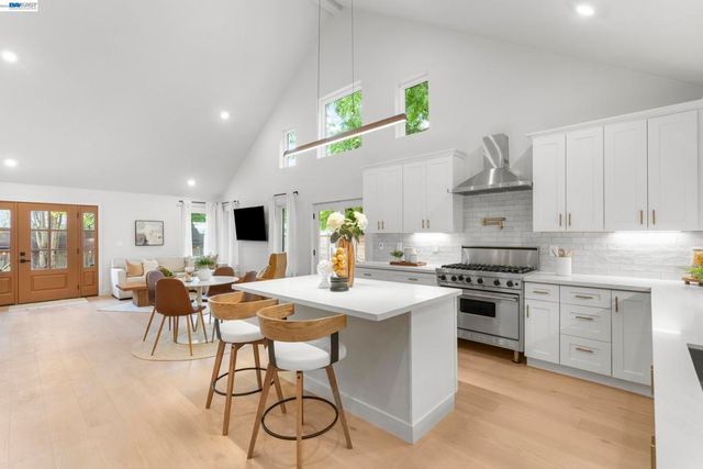 2464 Larkey Lane, Walnut Creek, CA 94597