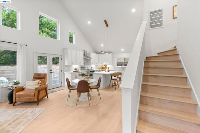 2464 Larkey Lane, Walnut Creek, CA 94597