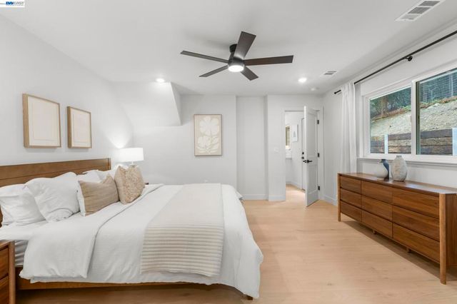 2464 Larkey Lane, Walnut Creek, CA 94597