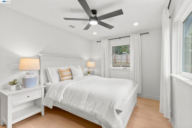 2464 Larkey Lane, Walnut Creek, CA 94597