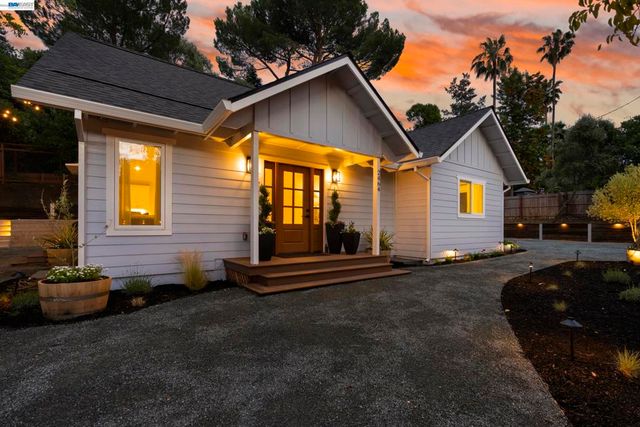 2464 Larkey Lane, Walnut Creek, CA 94597