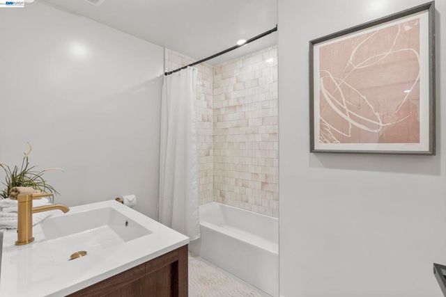 2464 Larkey Lane, Walnut Creek, CA 94597