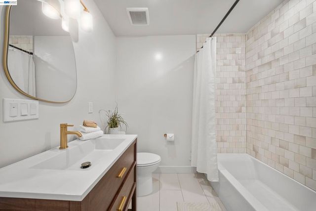 2464 Larkey Lane, Walnut Creek, CA 94597