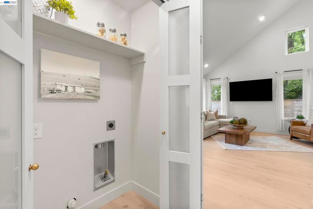 2464 Larkey Lane, Walnut Creek, CA 94597