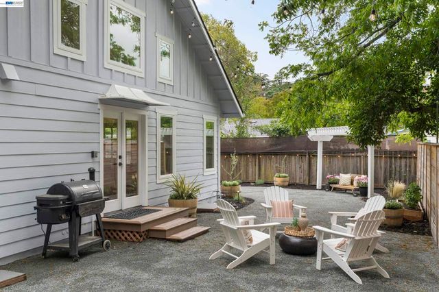 2464 Larkey Lane, Walnut Creek, CA 94597