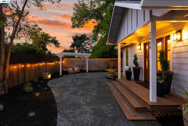 2464 Larkey Lane, Walnut Creek, CA 94597