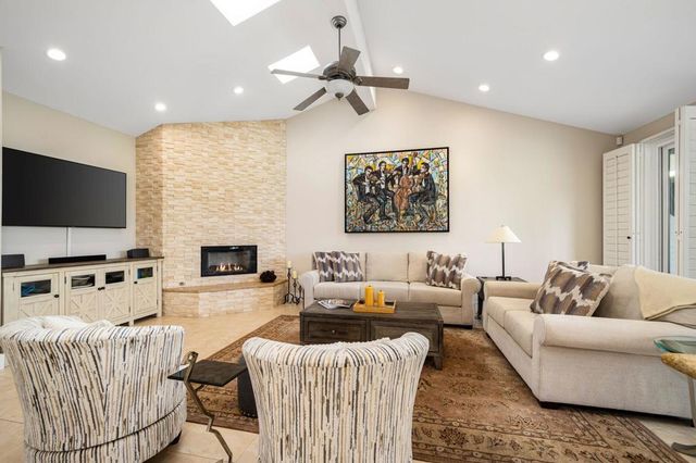 321 Bouquet Canyon Drive, Palm Desert, CA 92211