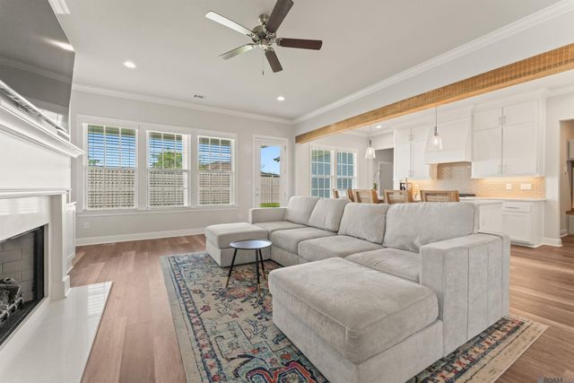 1109 Ambassador Ci, Zachary, LA 70791