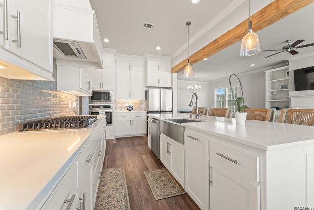 1109 Ambassador Ci, Zachary, LA 70791