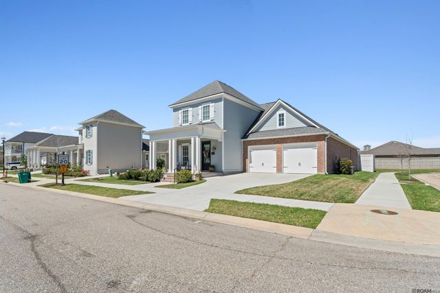 1109 Ambassador Ci, Zachary, LA 70791
