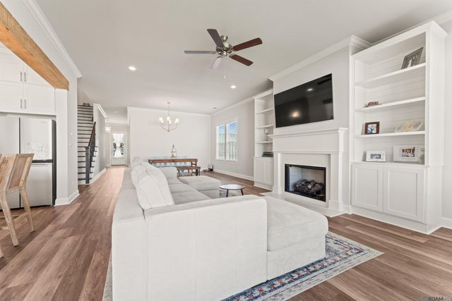 1109 Ambassador Ci, Zachary, LA 70791