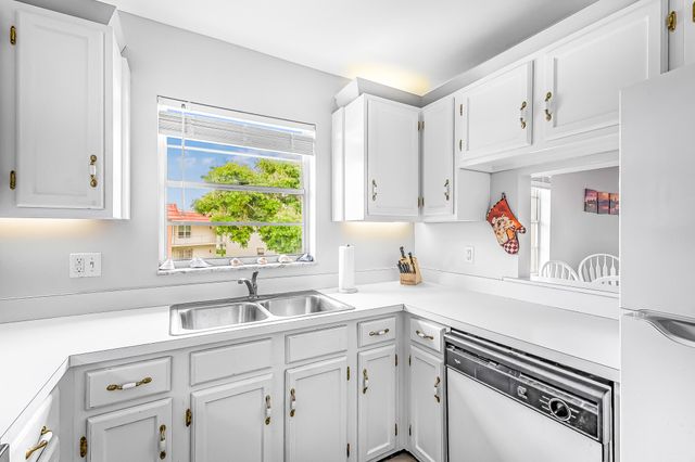 26 Pine Arbor Lane 207, Vero Beach, FL 32962