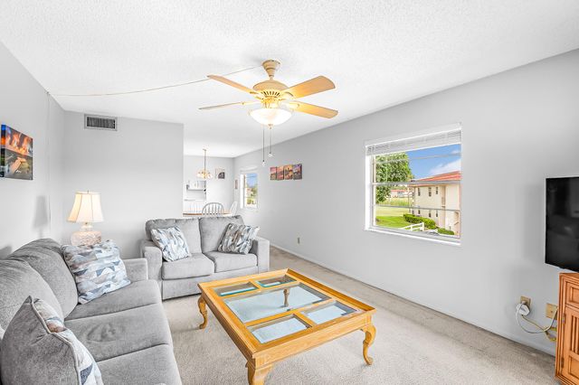 26 Pine Arbor Lane 207, Vero Beach, FL 32962