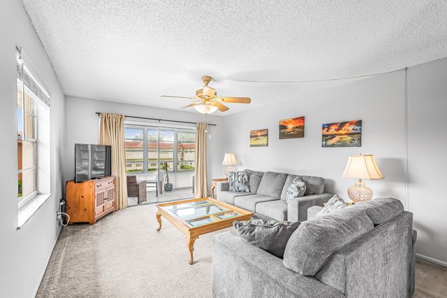 26 Pine Arbor Lane 207, Vero Beach, FL 32962