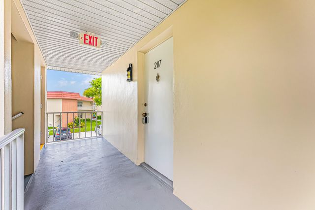26 Pine Arbor Lane 207, Vero Beach, FL 32962