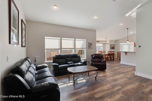 1619 Mosshart ST, Sandpoint, ID 83864