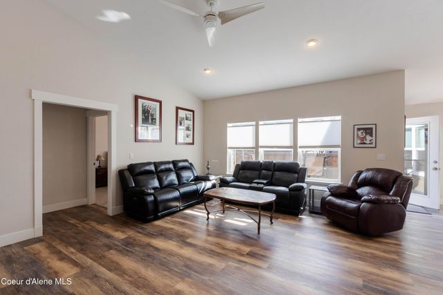 1619 Mosshart ST, Sandpoint, ID 83864