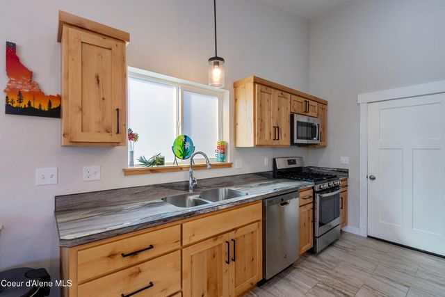 1619 Mosshart ST, Sandpoint, ID 83864