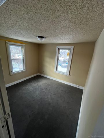 19235 LAMONT Street, Detroit, MI 48234