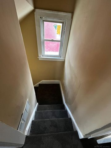 19235 LAMONT Street, Detroit, MI 48234