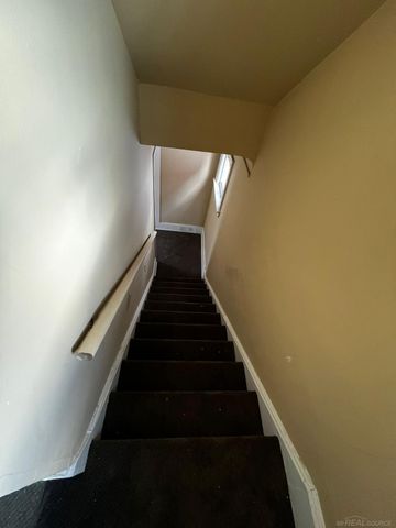 19235 LAMONT Street, Detroit, MI 48234